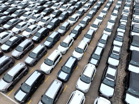 LIANYUNGANG, CHINA - JULY 03: Aerial view of domestic vehicles waiting to be loaded onto a ro-ro ship for export at Lianyungang Port on July 3, 2026 in Lianyungang, Jiangsu Province of China.  Copyright: xVCGx 111651949597