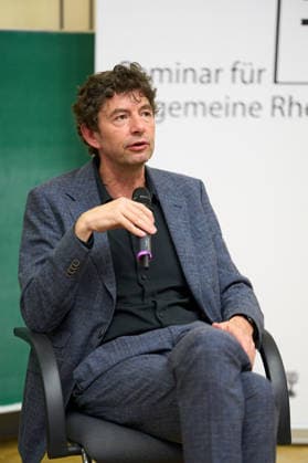 Tuebingen Christian Drosten erhaelt Auszeichnung Rede des Jahres 2025 der Universitaet Tübingen. Tuebingen 02.07.2026 Christian Drosten im Audimax, Neue Aula Tuebingen, 02.07.2026 *** Tübingen: Christian Drosten Receives the University of Tübingen’s Speech of the Year 2025 Award Tübingen, July 2, 2026 Christian Drosten in the Audimax, Neue Aula, Tübingen, July 2, 2026 Copyright: xEibner-Pressefoto ThomasxDingesx EP_TDS