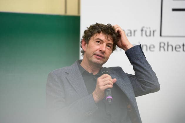 Tuebingen Christian Drosten erhaelt Auszeichnung Rede des Jahres 2025 der Universitaet Tübingen. Tuebingen 02.07.2026 Christian Drosten im Audimax, Neue Aula Tuebingen, 02.07.2026 *** Tübingen: Christian Drosten Receives the University of Tübingen’s Speech of the Year 2025 Award Tübingen, July 2, 2026 Christian Drosten in the Audimax, Neue Aula, Tübingen, July 2, 2026 Copyright: xEibner-Pressefoto ThomasxDingesx EP_TDS