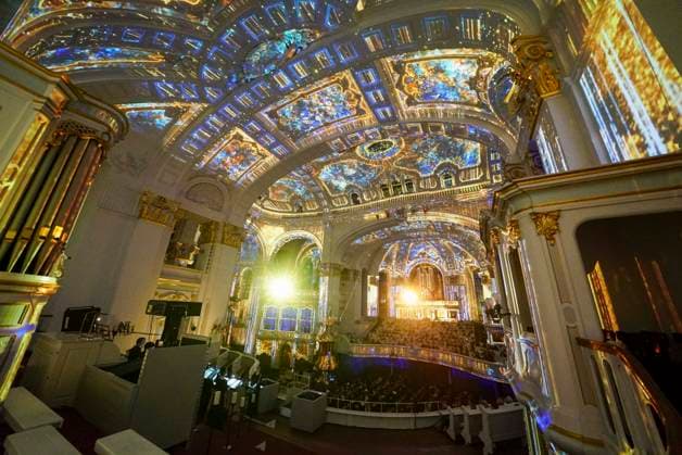 CNTV MICHEL- Innenansicht der Kirche LIcht Light Show Hamburg 02.07.2026 Die Hauptkirche St.Michaelis,dem Hamburger Michel erstrahlt fuer mehrere Monate in neuem Licht LUMINISCENCE Licht Show das einmalige 360Â° Illuminationserlebnis macht die Architektur des Michel hor und sichtbar und der Raumklang setzt die barocke Architektur bestens in Szene.Hauptkirche St. Michaelis Michel ist ein evangelischer Sakralbau in der Neustadt von Hamburg Hamburg Deutschland *** CNTV MICHEL Interior View of the Church Light Show Hamburg July 2, 2026 St. Michael’s Church, known as the Hamburg Michel, will shine in a new light for several months during the LUMINISCENCE Light Show—a unique 360° illumination experience brings the architecture of the Michel to