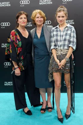 Victoria Mayer, Corinna Harfouch und Lea Drinda bei der Premiere des Kinofilms Kalter Hund auf dem 43. Filmfest München 2026 in den City-Atelier Kinos. München, 02.07.2026 *** Victoria Mayer, Corinna Harfouch, and Lea Drinda at the premiere of the feature film *Kalter Hund* at the 43rd Munich Film Festival in 2026 at the City Atelier Cinemas in Munich, July 2, 2026 Foto:xN.xKolinzx xFuturexImagex hund_6710