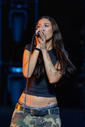 July 2, 2026, Milwaukee, Wisconsin, U.S: Singer JULIA WOLF during the Summerfest Music Festival in Milwaukee, Wisconsin Milwaukee U.S  - ZUMAs135 20260702_zap_s135_023 Copyright: xDanielxDeSloverx
