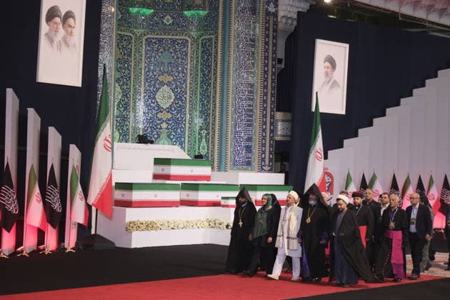 State Funeral For Iran s Late Supreme Leader Ayatollah Ali Khamenei A ceremony honors the remains of Iran s late Supreme Leader Ayatollah Ali Khamenei and his companions in Tehran, Iran, on the first day of a U.S.-Israeli military campaign. Tehran Iran  Copyright: xMortezaxNikoubazlx originalFilename: nikoubazl-notitle260703_np2Jg.jpg