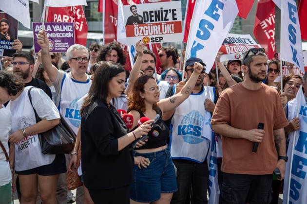 July 3, 2026, Istanbul, Istanbul, Turkey: Stand-up comedian Deniz Goktas was brought to the Istanbul Courthouse in Caglayan after being detained over his stand-up show published on YouTube. Political parties, labor unions, civil society organizations, fellow artists and supporters gathered outside the courthouse and held a press statement calling for his release and defending freedom of expression. Istanbul Turkey - ZUMAt171 20260703_zip_t171_006 Copyright: xAbdullahxTepelix