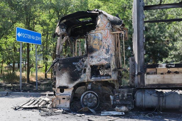 RUSSIA, DONETSK PEOPLE S REPUBLIC - JULY 3, 2026: The burnt wreckage of a civilian semi-truck lies by the roadside after Ukrainian drone strikes on Shevchenko Boulevard in the Sea of Azov coast city of Mariupol, south of Donetsk Russia  - ZUMAt113 20260703_zaa_t113_032 Copyright: xDmitryxYagodkinx