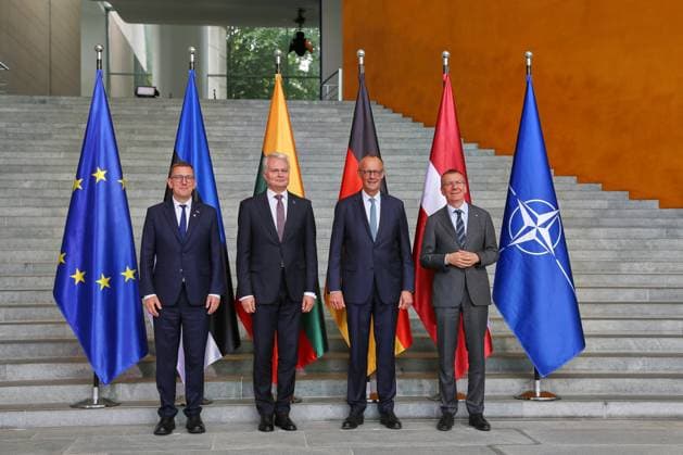 News Themen der Woche KW27 Berlin, Deutschland, 03.07.2026: Bundeskanzleramt: Empfang der Staats- und Regierungschefs der drei baltischen Länder Lettland, Estland und Litauen: Estlands Ministerpräsident Kristen Michal, Litauens Staatspräsident Gitanas Nauseda, Bundeskanzler Friedrich Merz (CDU), Lettlands Präsident Edgars Rinkevics *** Berlin, Germany, July 3, 2026, Federal Chancellery: Reception for the heads of state and government of the three Baltic countries—Latvia, Estonia, and Lithuania—Estonian Prime Minister Kristen Michal, Lithuanian President Gitanas Nauseda, Federal Chancellor Friedrich Merz (CDU), and Latvian President Edgars Rinkevics Copyright: xdtsxNachrichtenagenturx dts_126152