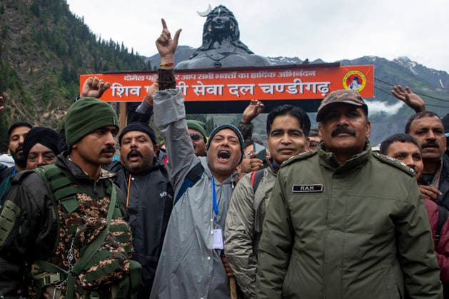 Annual Hindu Pilgrimage Amarnath Yatra begins in Baltal Sonamarg, India - 03 Jul 2026 Hindu devotees chant religious slogans during the annual Amarnath pilgrimage to the cave shrine in Baltal some 100 km (62 miles) east of Srinagar. Thousands of Hindu pilgrims braving sub-zero temperatures begin the annual Amarnath Yatra trekking across glaciers, steep mountain trails and high altitude terrain to reach the sacred Amarnath cave shrine in the Himalayas of Indian-administered Kashmir. The cave houses a naturally formed ice stalagmite revered by devotees as a symbol of Lord Shiva, one of Hinduism s principal deities. The pilgrimage, which runs from July 3 to August 28 is expected to draw thousands of devotees making it one of Hinduism s holiest Copyright: xFaisalxBashirx xSOPAxImagesx 1AmarnathPilgrimage2026