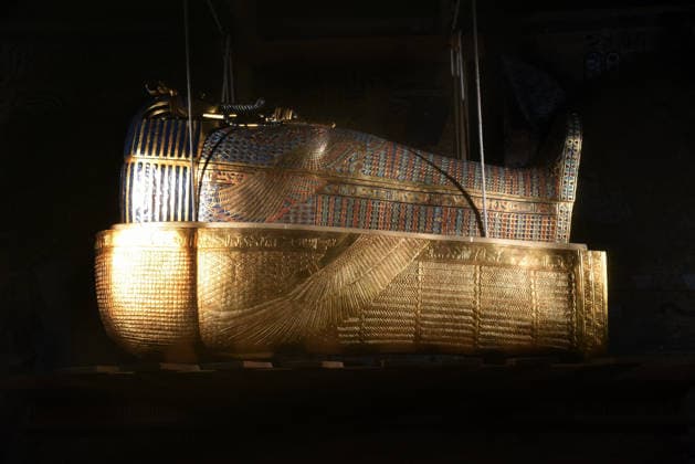 Toutankhamon Reconstruction Spectacular At Porte du Versailles - Paris Toutankhamon, Reconstition spectacular his tomb and his treasures of Pharaon at Porte du Versailles in Paris, France on July 2, 2026. Photo by Alain Apaydin ABACAPRESS.COM Paris Ile-de-France France  Copyright: xApaydinxAlain ABACAx