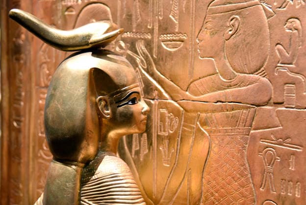 Toutankhamon Reconstruction Spectacular At Porte du Versailles - Paris Toutankhamon, Reconstition spectacular his tomb and his treasures of Pharaon at Porte du Versailles in Paris, France on July 2, 2026. Photo by Alain Apaydin ABACAPRESS.COM Paris Ile-de-France France  Copyright: xApaydinxAlain ABACAx