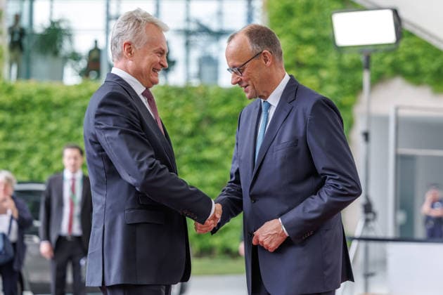 Pressebegegnung des BK mit den Staats- und Regierungschefs der drei baltischen Staaten im Bundeskanzleramt in Berlin am 03.07.2026. Bundeskanzler Friedrich Merz (CDU) begruesst Gitanas Nauseda Praesident von Litauen. . Berlin Berlin Deutschland Kanzleramt *** Press conference held by the Federal Chancellor with the heads of state and government of the three Baltic states at the Federal Chancellery in Berlin on July 3, 2026. Federal Chancellor Friedrich Merz (CDU) welcomes Gitanas Nauseda, President of Lithuania. Berlin, Germany, Federal Chancellery