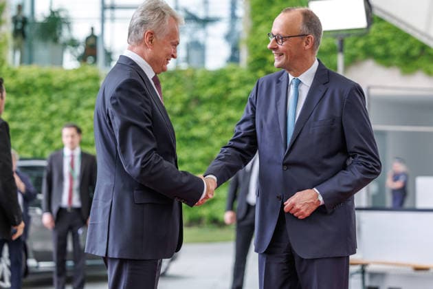 Pressebegegnung des BK mit den Staats- und Regierungschefs der drei baltischen Staaten im Bundeskanzleramt in Berlin am 03.07.2026. Bundeskanzler Friedrich Merz (CDU) begruesst Gitanas Nauseda Praesident von Litauen. . Berlin Berlin Deutschland Kanzleramt *** Press conference held by the Federal Chancellor with the heads of state and government of the three Baltic states at the Federal Chancellery in Berlin on July 3, 2026. Federal Chancellor Friedrich Merz (CDU) welcomes Gitanas Nauseda, President of Lithuania. Berlin, Germany, Federal Chancellery