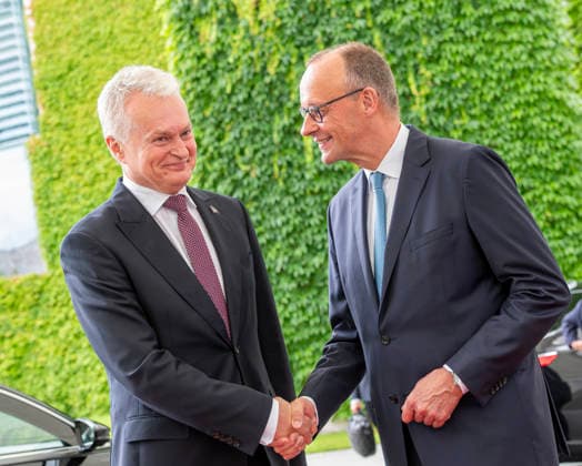 Gitanas NausÄ—da + Friedrich Merz - B3+1-Format im Bundeskanzleramt EUR, Deutschland, Berlin, 12.05.2026: Gitanas NausÄ—da + Friedrich Merz - B3+1-Format im Bundeskanzleramt. Bundeskanzler Friedrich Merz (CDU) empfängt die Staats- und Regierungschefs der drei baltischen Staaten Lettland, mit Staatspräsident Edgars RinkÄ viÄs, Estland, mit Ministerpräsident Kristen Michal, und Litauen, mit Staatspräsident Gitanas NausÄ—da, zu einem Treffen im sog. B3+1-Format im Bundeskanzleramt. Gesprächsthemen sind: NATO-Gipfel in Ankara, sicherheits- und verteidigungspolitische Themen sowie die weitere Unterstützung der Ukraine. *** Gitanas Nauseda and Friedrich Merz, B3 1 Format, at the Federal Chancellery, EUR, Germany, Berlin, May 12, 2026 Git