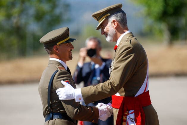 Felipe VI Presents the Royal Commissions to the 51st Class of the Non-Commissioned Officer Corps King Felipe VI presides over the ceremony to present the Royal Commissions to the 51st Class of the Non-Commissioned Officer Corps, at the General Basic Academy for Non-Commissioned Officers, on July 3, 2026, in Talarn, Lleida, Catalonia, Spain JULY 3, 2026 Kike Rincó Spain  Copyright: xKikexRinconx 7640170