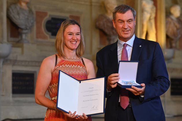 Denise HERMANN-WICK erhaelt von Markus SOEDER (Ministerpraesident Bayern und CSU Vorsitzender) den Bayerischen Verdienstorden. Verleihung Bayerischer Verdienstorden im Antiquariat der Residenz in Muenchen am 03.07.2026. *** Denise HERMANN WICK receives the Bavarian Order of Merit from Markus SOEDER, Minister-President of Bavaria and CSU Chairman. The award ceremony took place at the Antiquariat der Residenz in Munich on July 3, 2026.