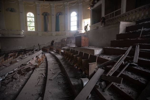 Russian Airstrike Damages Evangelical Church in Kramatorsk KRAMATORSK, DONETSK REGION, UKRAINE JULY 3, 2026: Damage is seen at the Good News Evangelical Church in Kramatorsk, Donetsk region, Ukraine, following a Russian airstrike that struck a residential area during the night of June 30, 2026. The church, housed in a former Soviet-era cinema, sustained significant damage in the attack. Kramatorsk Donetsk Ukraine Copyright: x xFranciscoxRichartxBarbeirax xJNAxPressx
