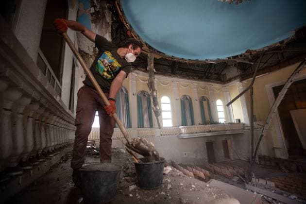 Russian Airstrike Damages Evangelical Church in Kramatorsk KRAMATORSK, DONETSK REGION, UKRAINE JULY 3, 2026: Damage is seen at the Good News Evangelical Church in Kramatorsk, Donetsk region, Ukraine, following a Russian airstrike that struck a residential area during the night of June 30, 2026. The church, housed in a former Soviet-era cinema, sustained significant damage in the attack. Kramatorsk Donetsk Ukraine Copyright: x xFranciscoxRichartxBarbeirax xJNAxPressx