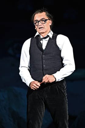 Bad Hersfelder Festspiele - Lysistrata . Schauspieler Bijan Zamani während der Fotoprobe zur Inszenierung Lysistrata im Rahmen der Bad Hersfelder Festspiele am 02.07.2026 in der Stiftsruine Bad Hersfeld. 20260702MWI132727 *** Bad Hersfeld Festival: Lysistrata actor Bijan Zamani during the photo shoot for the production of Lysistrata as part of the Bad Hersfeld Festival on July 2, 2026, at the Stiftsruine in Bad Hersfeld 20260702MWI132727