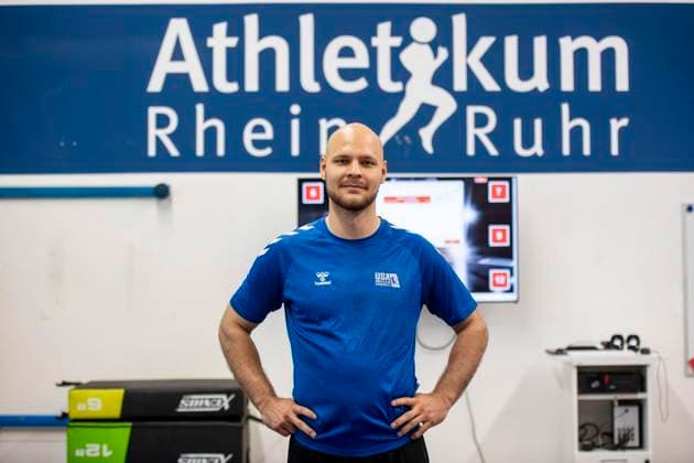 Athletikum Rhein Ruhr im BG Klinikum Duisburg. Anlass ist, dass unser Bewegungslabor ab jetzt als Medizinisches Untersuchungszentrum des DOSB fungiert eine große Auszeichnung. 03.07.2026 in Duisburg ** NUR FÜR REDAKTIONELLE ZWECKE ** EDITORIAL USE ONLY **<p>Anlass ist, dass unser Bewegungslabor ab jetzt als Medizinisches Untersuchungszentrum des DOSB fungiert eine große Auszeichnung. Hier im Bild Handballer Paul Skorupa beim Training. 03.07.2026 in Duisburg Deutschland NRW Duisburg Copyright: DanielxAttia *** Athletikum Rhein Ruhr at BG Klinikum Duisburg. The occasion is that our Movement Laboratory will now serve as the DOSB’s Medical Examination Center—a great honor. July 3, 2026, in Duisburg ** FOR EDITORIAL USE ONLY ** EDITOR Copyright: DanielxAttia doc86k31djbs9s1etto0vb2 ,EDITORIAL USE ONLY