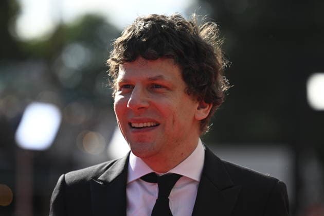 American actor Jesse Eisenberg arrives at the opening of the 60th Karlovy Vary International Film Festival, on June 3, 2026, in Karlovy Vary, Czech Republic. (CTKxPhoto KaterinaxSulova) CTKPhotoP2026070306774  CTKPhotoP2026070306774