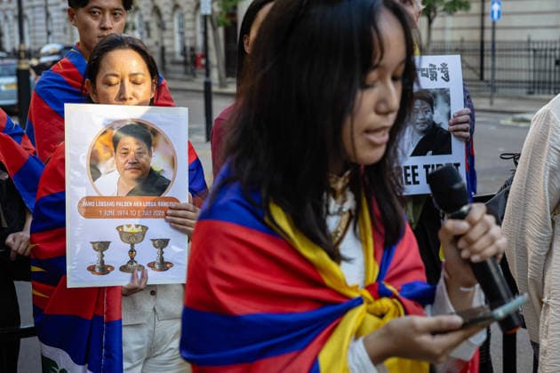 Tibetan Community Vigil for Lobga Rangzen outside Chinese Embassy, London, UK 3 July 2026 Members of the Tibetan community and supporters hold a vigil outside the Chinese Embassy on Portland Place, London, UK, on 3 July 2026. The vigil, organised by Tibet Action Institute and Free Tibet, honours the life of Lobga Rangzen, a Tibetan who died following an act of self-immolation outside the United Nations Headquarters in New York on 2 July 2026. The gathering also protests China s Ethnic Unity Law, which entered into force on 1 July 2026 and has been widely criticised by Tibetan and Uyghur organisations and human rights groups as threatening the languages, religions and cultural identities of non-Han peoples under Chinese rule., Credit:Pet  Copyright: xPetexSpellerx xAvalonx 1114209859