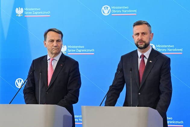 RECORD DATE NOT STATED 03.07.2026 WARSZAWA KONFERENCJA PRASOWA MINISTRA SPRAW ZAGRANICZNYCH I MINISTRA OBRONY NARODOWEJ July 3, 2026, Warsaw – Press conference by the Polish Minister of Foreign Affairs and the Polish Minister of National Defence N Z RADOSLAW SIKORSKI WLADYSLAW KOSINIAK KAMYSZ FOT DAMIAN BURZYKOWSKI NEWSPIX.PL NEWSPIX.PL --- newspix.pl 