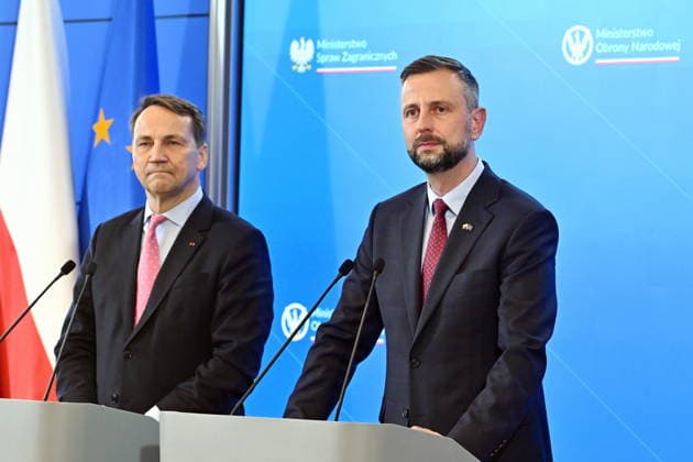 RECORD DATE NOT STATED 03.07.2026 WARSZAWA KONFERENCJA PRASOWA MINISTRA SPRAW ZAGRANICZNYCH I MINISTRA OBRONY NARODOWEJ July 3, 2026, Warsaw – Press conference by the Polish Minister of Foreign Affairs and the Polish Minister of National Defence N Z RADOSLAW SIKORSKI WLADYSLAW KOSINIAK KAMYSZ FOT DAMIAN BURZYKOWSKI NEWSPIX.PL NEWSPIX.PL --- newspix.pl 