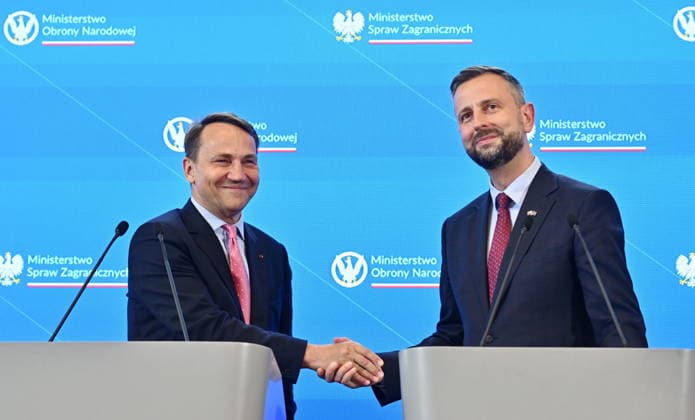 RECORD DATE NOT STATED 03.07.2026 WARSZAWA KONFERENCJA PRASOWA MINISTRA SPRAW ZAGRANICZNYCH I MINISTRA OBRONY NARODOWEJ July 3, 2026, Warsaw – Press conference by the Polish Minister of Foreign Affairs and the Polish Minister of National Defence N Z RADOSLAW SIKORSKI WLADYSLAW KOSINIAK KAMYSZ FOT DAMIAN BURZYKOWSKI NEWSPIX.PL NEWSPIX.PL --- newspix.pl 