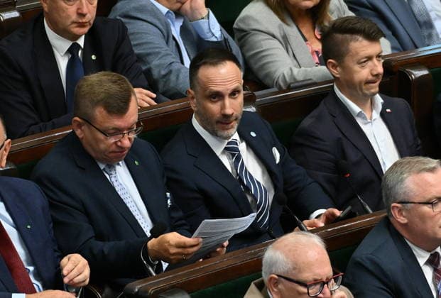RECORD DATE NOT STATED 03.07.2026 WARSZAWA SEJM RP POSIEDZENIE SEJMU July 3, 2026 Warsaw – Sejm of the Republic of Poland – Sejm Session – Polish Parliament GLOSOWANIA N Z JAROSLAW RZEPA PO LEWEJ OD JANUSZA KOWALSKIEGO JANUSZ KOWALSKI FOT DAMIAN BURZYKOWSKI NEWSPIXPL NEWSPIX.PL --- newspix.pl 