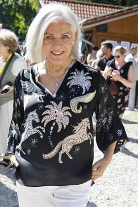 Saskia Greipl Charity Sommerfest 2026 Birgit Schrowange beim Greipl Charity Sommerfest zugunsten von LichtBlick Seniorenhilfe e.V. im Prof. Erich Greipl Stadion. Ismaning, 03.07.2026 Ismanin b.München Stadion Ismaning Bayern D *** Saskia Greipl Charity Summer Festival 2026 Birgit Schrowange at the Greipl Charity Summer Festival to benefit LichtBlick Seniorenhilfe e.V. at the Prof. Erich Greipl Stadium in Ismaning, July 3, 2026, Ismaning near Munich, Ismaning Stadium, Bavaria, Germany Copyright: xAgenturxMatthiasxWehnertx xReinhardxZichyx