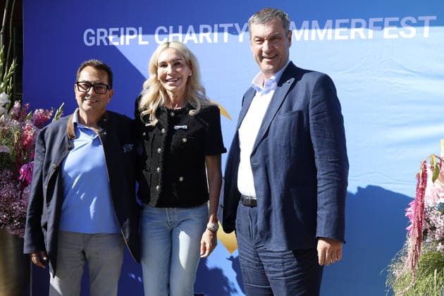 Saskia Greipl Charity Sommerfest 2026 Stavros Kostantinidis, Saskia Greipl-Kostantinidis und Markus Söder beim Greipl Charity Sommerfest zugunsten von LichtBlick Seniorenhilfe e.V. im Prof. Erich Greipl Stadion. Ismaning, 03.07.2026 Ismanin b.München Stadion Ismaning Bayern D *** Saskia Greipl Charity Summer Festival 2026 Stavros Kostantinidis, Saskia Greipl Kostantinidis and Markus Söder at the Greipl Charity Summer Festival to benefit LichtBlick Seniorenhilfe e.V. at the Prof. Erich Greipl Stadium in Ismaning, July 3, 2026, Ismaning near Munich, Ismaning Stadium, Bavaria, Germany Copyright: xAgenturxMatthiasxWehnertx xReinhardxZichyx