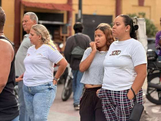 One person injured after partial collapse of school building in La Pastora, Venezuela CARACAS, VENEZUELA - JULY 3: Several people are standing in the street, looking concerned and astonished as they observe the scene of the collapse at San Judas Tadeo High School in La Pastora, Caracas, Venezuela, on July 3, 2026. A young woman nervously bites her nails while another woman beside her stares intently at the rubble. Part of the Agustiniano San Judas Tadeo School building, collapsed on the afternoon of Friday, nine days after the country was struck by a double earthquake. Although the building had been evacuated due to severe damage, one person was injured. Julio Urribarri Anadolu Caracas Venezuela. Editorial use only. Please get in touch fo  Copyright: x2026xAnadoluxJulioxUrribarrix
