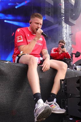 03.07.2026, Finch, Rapper, im Konzert live im Stadion Alte Försterei, Berlin, Musik, bürgerlich Nils Wehowsky, Berlin *** July 3, 2026, Finch, rapper, live concert at the Alte Försterei Stadium, Berlin, music, real name Nils Wehowsky, Berlin