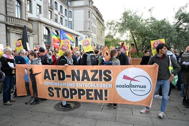 Erfurter AfD Parteitag 2026 ** NUR FÜR REDAKTIONELLE ZWECKE ** EDITORIAL USE ONLY **<p>Erfurt AfD Parteitag 04.07.2026 DGB Demostration < p> Marco Schmidt Thüringen Germany Erfurt Copyright: MarcoxSchmidt *** Erfurt AfD Party Convention 2026 ** FOR EDITORIAL PURPOSES ONLY ** EDITORIAL USE ONLY ** p Erfurt AfD Party Convention 04 07 2026 DGB Demonstration p Marco Schmidt Thuringia Germany Erfurt Copyright MarcoxSchmidt Copyright: MarcoxSchmidt doc86kdsvdbsr6zxsujbax ,EDITORIAL USE ONLY