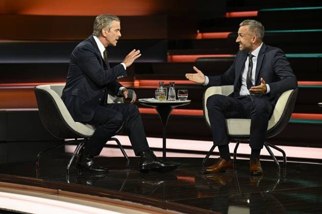 Markus Lanz (li.) mit Ulrich Siegmund 07 26 her Markus Lanz (li.) und Ulrich Siegmund am 2. Juli 2026 in Markus Lanz , ZDF TV Fernsehen Talkshow Talk Show Deutschland deutsch deutscher Mann Männer Politiker Politik AfD politician german Italien italienisch italienischer italienisch-deutscher Moderator Fotografie Fotograf Journalist Journalismus Autor journalism german-italian presenter host photographer author quer ganz freistellbar sitzend sprechend zuhörend gestikulierend *** Markus Lanz with Ulrich Siegmund on July 2, 2026 Markus Lanz and Ulrich Siegmund on July 2, 2026, on *Markus Lanz*, ZDF TV talk show Germany German man men politician politics AfD politician German Italian Italian presenter host photographer author f