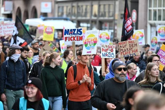 Erfurter AfD Parteitag 2026 ** NUR FÜR REDAKTIONELLE ZWECKE ** EDITORIAL USE ONLY **<p>Erfurt AfD Parteitag 04.07.2026 DGB Demostration Zug durch Erfurt zum Messegelände< p> Marco Schmidt Thüringen Germany Erfurt Copyright: MarcoxSchmidt *** 2026 AfD Party Convention in Erfurt ** FOR EDITORIAL PURPOSES ONLY ** EDITORIAL USE ONLY ** p Erfurt AfD Party Convention 04 07 2026 DGB Demonstration March through Erfurt to the Exhibition Grounds p Marco Schmidt Thuringia Germany Erfurt Copyright MarcoxSchmidt Copyright: MarcoxSchmidt doc86ke08o3p69wz2lw1uhp ,EDITORIAL USE ONLY