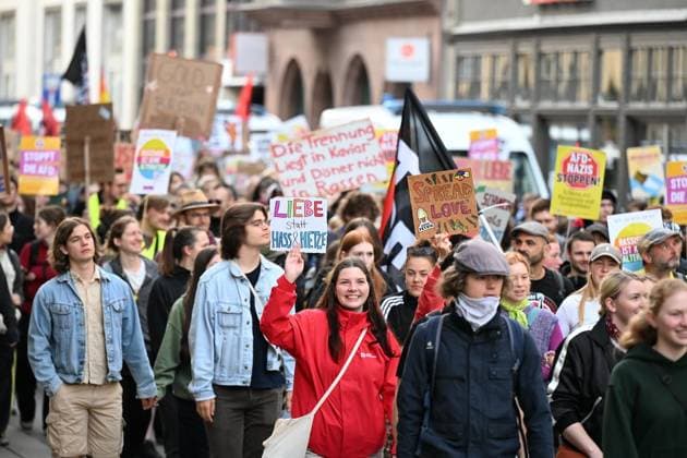 Erfurter AfD Parteitag 2026 ** NUR FÜR REDAKTIONELLE ZWECKE ** EDITORIAL USE ONLY **<p>Erfurt AfD Parteitag 04.07.2026 DGB Demostration Zug durch Erfurt zum Messegelände< p> Marco Schmidt Thüringen Germany Erfurt Copyright: MarcoxSchmidt *** 2026 AfD Party Convention in Erfurt ** FOR EDITORIAL PURPOSES ONLY ** EDITORIAL USE ONLY ** p Erfurt AfD Party Convention 04 07 2026 DGB Demonstration March through Erfurt to the Exhibition Grounds p Marco Schmidt Thuringia Germany Erfurt Copyright MarcoxSchmidt Copyright: MarcoxSchmidt doc86ke0aaycgz1f9qv6off ,EDITORIAL USE ONLY