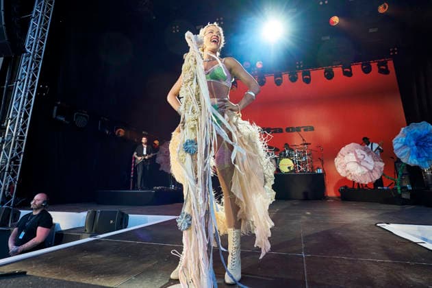 Rita Ora live bei der Eröffnung vom Sommerfestival 2026 in der Autostadt. Wolfsburg, 03.07.2026 *** Rita Ora performs live at the opening of the 2026 Summer Festival at Autostadt Wolfsburg, July 3, 2026 Foto:xU.xStammx xFuturexImagex ora_6702