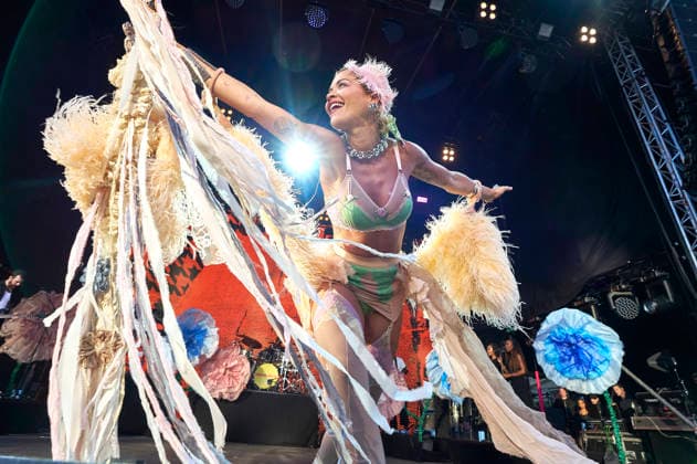Rita Ora live bei der Eröffnung vom Sommerfestival 2026 in der Autostadt. Wolfsburg, 03.07.2026 *** Rita Ora performs live at the opening of the 2026 Summer Festival at Autostadt Wolfsburg, July 3, 2026 Foto:xU.xStammx xFuturexImagex ora_6718