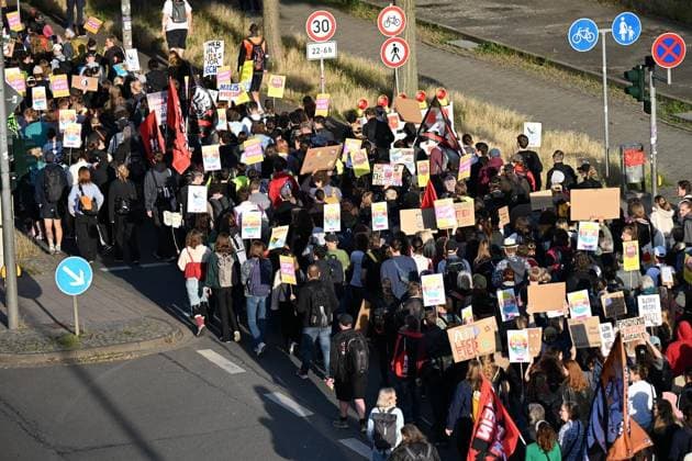 Erfurter AfD Parteitag 2026 ** NUR FÜR REDAKTIONELLE ZWECKE ** EDITORIAL USE ONLY **<p>Erfurt AfD Parteitag 04.07.2026 DGB Demostration Zug durch Erfurt zum Messegelände< p> Marco Schmidt Thüringen Germany Erfurt Copyright: MarcoxSchmidt *** 2026 AfD Party Convention in Erfurt ** FOR EDITORIAL PURPOSES ONLY ** EDITORIAL USE ONLY ** p Erfurt AfD Party Convention 04 07 2026 DGB Demonstration March through Erfurt to the Exhibition Grounds p Marco Schmidt Thuringia Germany Erfurt Copyright MarcoxSchmidt Copyright: MarcoxSchmidt doc86ke24w7lom10vakh1v6l ,EDITORIAL USE ONLY