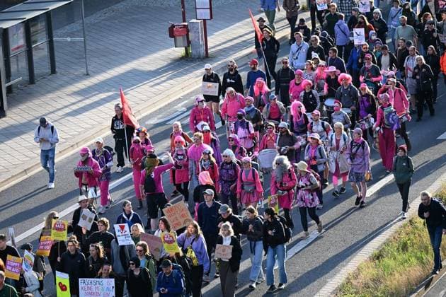 Erfurter AfD Parteitag 2026 ** NUR FÜR REDAKTIONELLE ZWECKE ** EDITORIAL USE ONLY **<p>Erfurt AfD Parteitag 04.07.2026 DGB Demostration Zug durch Erfurt zum Messegelände< p> Marco Schmidt Thüringen Germany Erfurt Copyright: MarcoxSchmidt *** 2026 AfD Party Convention in Erfurt ** FOR EDITORIAL PURPOSES ONLY ** EDITORIAL USE ONLY ** p Erfurt AfD Party Convention 04 07 2026 DGB Demonstration March through Erfurt to the Exhibition Grounds p Marco Schmidt Thuringia Germany Erfurt Copyright MarcoxSchmidt Copyright: MarcoxSchmidt doc86ke3z2sz7m1051jwoff ,EDITORIAL USE ONLY