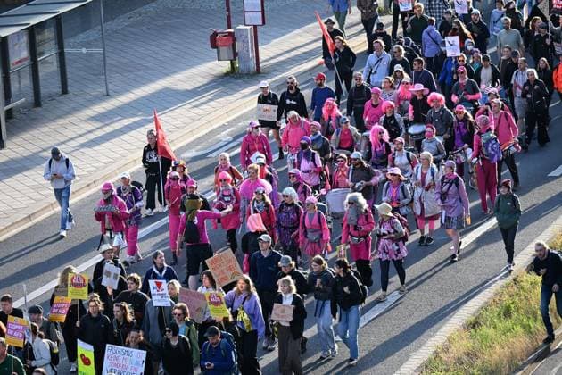 Erfurter AfD Parteitag 2026 ** NUR FÜR REDAKTIONELLE ZWECKE ** EDITORIAL USE ONLY **<p>Erfurt AfD Parteitag 04.07.2026 DGB Demostration Zug durch Erfurt zum Messegelände< p> Marco Schmidt Thüringen Germany Erfurt Copyright: MarcoxSchmidt *** 2026 AfD Party Convention in Erfurt ** FOR EDITORIAL PURPOSES ONLY ** EDITORIAL USE ONLY ** p Erfurt AfD Party Convention 04 07 2026 DGB Demonstration March through Erfurt to the Exhibition Grounds p Marco Schmidt Thuringia Germany Erfurt Copyright MarcoxSchmidt Copyright: MarcoxSchmidt doc86keg002rva2r37ehnj ,EDITORIAL USE ONLY