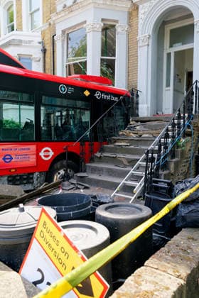 London bus crashed into a property. St Quintin Avenue, London. 3rd July 2026 The scene in Notting Hill, West London, after a bus crashed into a property on St Quintin Avenue., Credit:Aldo Ciarrocchi Avalon UK, London  Copyright: xAldoxCiarrocchix xAvalonx 1114227584