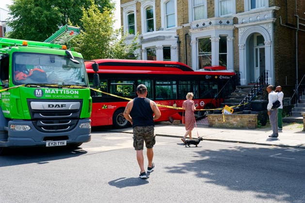 London bus crashed into a property. St Quintin Avenue, London. 3rd July 2026 The scene in Notting Hill, West London, after a bus crashed into a property on St Quintin Avenue., Credit:Aldo Ciarrocchi Avalon UK, London  Copyright: xAldoxCiarrocchix xAvalonx 1114227614