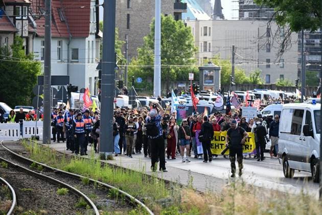 Erfurter AfD Parteitag 2026 ** NUR FÜR REDAKTIONELLE ZWECKE ** EDITORIAL USE ONLY **<p>Erfurt AfD Parteitag 04.07.2026 DGB Demostration Zug durch Erfurt zum Messegelände< p> Marco Schmidt Thüringen Germany Erfurt Copyright: MarcoxSchmidt *** 2026 AfD Party Convention in Erfurt ** FOR EDITORIAL PURPOSES ONLY ** EDITORIAL USE ONLY ** p Erfurt AfD Party Convention 04 07 2026 DGB Demonstration March through Erfurt to the Exhibition Grounds p Marco Schmidt Thuringia Germany Erfurt Copyright MarcoxSchmidt Copyright: MarcoxSchmidt doc86keq6rl2kp5jy29oie ,EDITORIAL USE ONLY