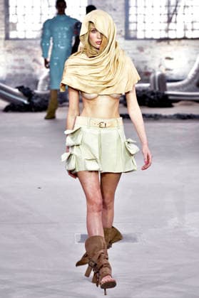 Model bei der Marina Hoermanseder Fashion Show auf der Berlin Fashion Week S S 2027 im Haus der Visionäre. Berlin, 03.07.2026 *** Model at the Marina Hoermanseder fashion show during Berlin Fashion Week S S 2027 at the Haus der Visionäre in Berlin, July 3, 2026 Foto:xM.xBehrensx xFuturexImagex hoermannseder_6758