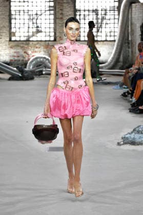 Model bei der Marina Hoermanseder Fashion Show auf der Berlin Fashion Week S S 2027 im Haus der Visionäre. Berlin, 03.07.2026 *** Model at the Marina Hoermanseder fashion show during Berlin Fashion Week S S 2027 at the Haus der Visionäre in Berlin, July 3, 2026 Foto:xM.xBehrensx xFuturexImagex hoermannseder_6770