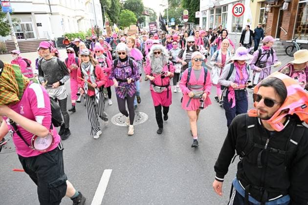 Erfurter AfD Parteitag 2026 ** NUR FÜR REDAKTIONELLE ZWECKE ** EDITORIAL USE ONLY **<p>Erfurt AfD Parteitag 04.07.2026 DGB Demostration Zug durch Erfurt zum Messegelände< p> Marco Schmidt Thüringen Germany Erfurt Copyright: MarcoxSchmidt *** 2026 AfD Party Convention in Erfurt ** FOR EDITORIAL PURPOSES ONLY ** EDITORIAL USE ONLY ** p Erfurt AfD Party Convention 04 07 2026 DGB Demonstration March through Erfurt to the Exhibition Grounds p Marco Schmidt Thuringia Germany Erfurt Copyright MarcoxSchmidt Copyright: MarcoxSchmidt doc86kfaj7bl9yabjd61uuf ,EDITORIAL USE ONLY