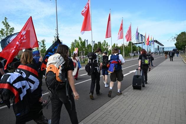 Erfurter AfD Parteitag 2026 ** NUR FÜR REDAKTIONELLE ZWECKE ** EDITORIAL USE ONLY **<p>Erfurt AfD Parteitag 04.07.2026 DGB Demostration Zug durch Erfurt zum Messegelände< p> Marco Schmidt Thüringen Germany Erfurt Copyright: MarcoxSchmidt *** 2026 AfD Party Convention in Erfurt ** FOR EDITORIAL PURPOSES ONLY ** EDITORIAL USE ONLY ** p Erfurt AfD Party Convention 04 07 2026 DGB Demonstration March through Erfurt to the Exhibition Grounds p Marco Schmidt Thuringia Germany Erfurt Copyright MarcoxSchmidt Copyright: MarcoxSchmidt doc86kfe7rhol5dcrrboev ,EDITORIAL USE ONLY