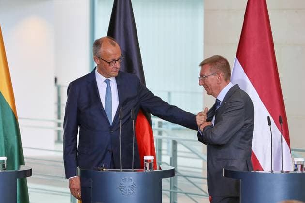 Berlin, Deutschland, 03.07.2026: Bundeskanzleramt: Empfang der Staats- und Regierungschefs der drei baltischen Länder Lettland, Estland und Litauen: Bundeskanzler Friedrich Merz (CDU) und Lettlands Präsident Edgars Rinkevics *** Berlin, Germany, July 3, 2026; Federal Chancellery: Reception for the heads of state and government of the three Baltic countries—Latvia, Estonia, and Lithuania—Chancellor Friedrich Merz (CDU) and Latvian President Edgars Rinkevics Copyright: xdtsxNachrichtenagenturx dts_126183