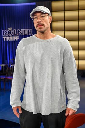 Maximilian Pollux bei der Aufzeichnung der WDR-Talkshow Kölner Treff im WDR Studio BS 3. Köln, 03.07.2026 *** Maximilian Pollux during the taping of the WDR talk show Kölner Treff at WDR Studio BS 3 in Cologne, July 3, 2026 Foto:xW.xRanderathx xFuturexImagex koelner_treff0307_6756